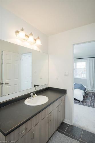 503 Cavanagh Lane, Milton, ON - Indoor Photo Showing Bathroom