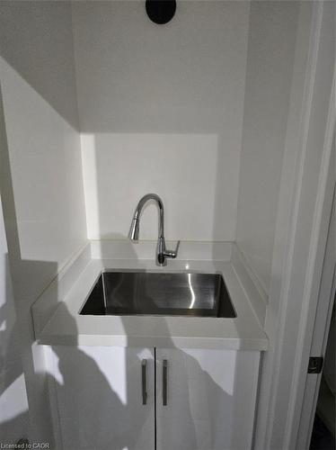 291 Main Street W, Hamilton, ON 