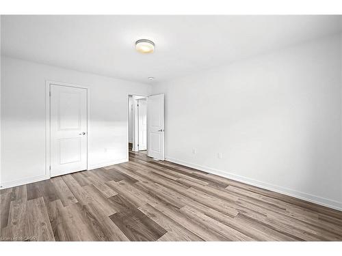 12-205 West Oak Trail, Kitchener, ON - Indoor Photo Showing Other Room