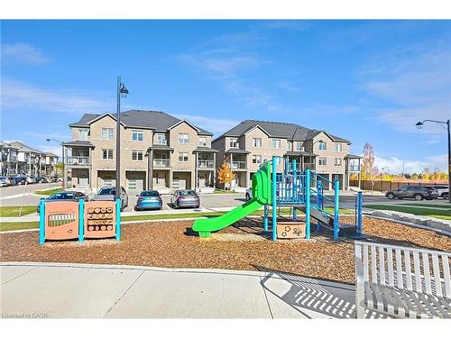 12-205 West Oak Trail, Kitchener, ON - Outdoor