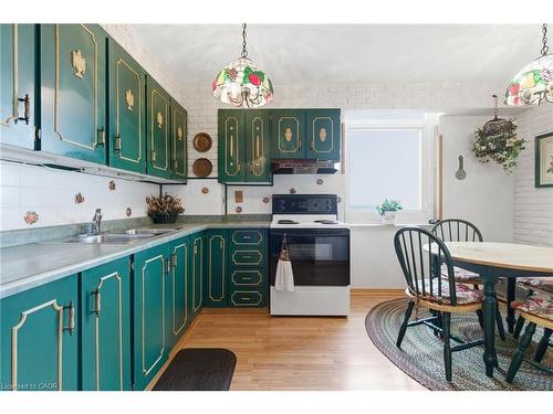 1503-301 Frances Avenue, Stoney Creek, ON - Indoor Photo Showing Kitchen With Double Sink