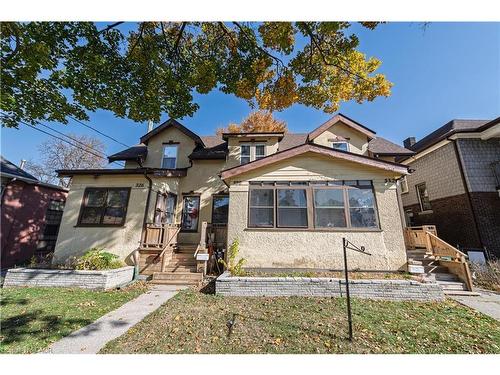 332 Elm Avenue  Windsor, ON N9A 5H1