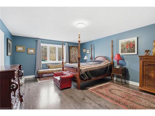 69 Hunter Way, Brantford, ON - Indoor Photo Showing Bedroom