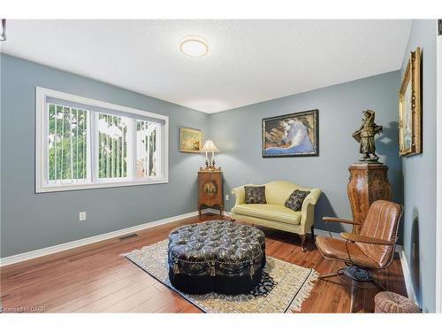 69 Hunter Way, Brantford, ON - Indoor Photo Showing Living Room