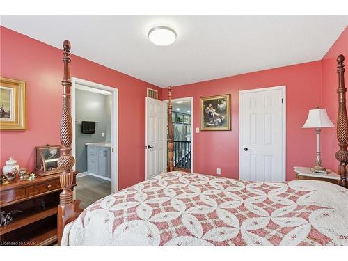 69 Hunter Way, Brantford, ON - Indoor Photo Showing Bedroom