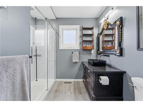 69 Hunter Way, Brantford, ON - Indoor Photo Showing Bathroom