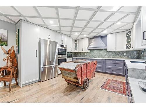 69 Hunter Way, Brantford, ON - Indoor Photo Showing Kitchen