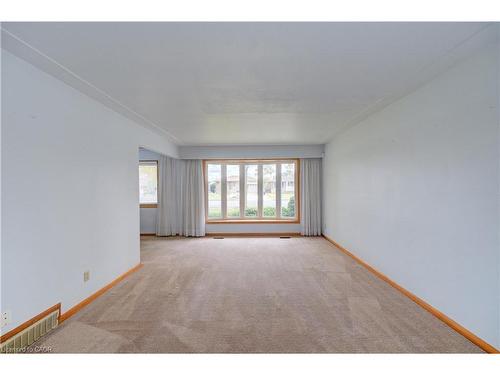 930 Upper Ottawa Street, Hamilton, ON - Indoor Photo Showing Other Room