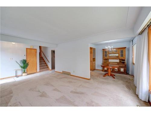 930 Upper Ottawa Street, Hamilton, ON - Indoor Photo Showing Other Room