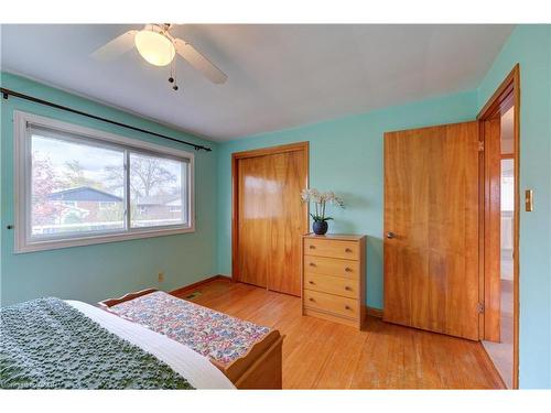 930 Upper Ottawa Street, Hamilton, ON - Indoor Photo Showing Bedroom