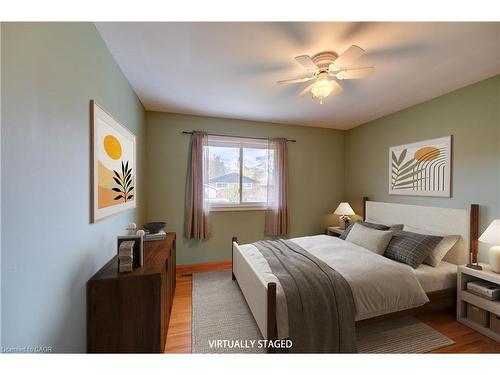 930 Upper Ottawa Street, Hamilton, ON - Indoor Photo Showing Bedroom