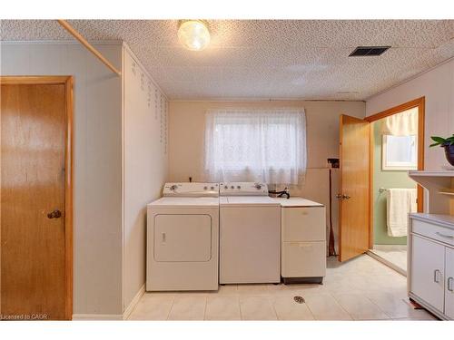 930 Upper Ottawa Street, Hamilton, ON - Indoor Photo Showing Laundry Room