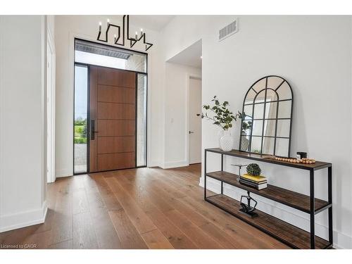 1613 G Lookout Street, Fonthill, ON - Indoor Photo Showing Other Room