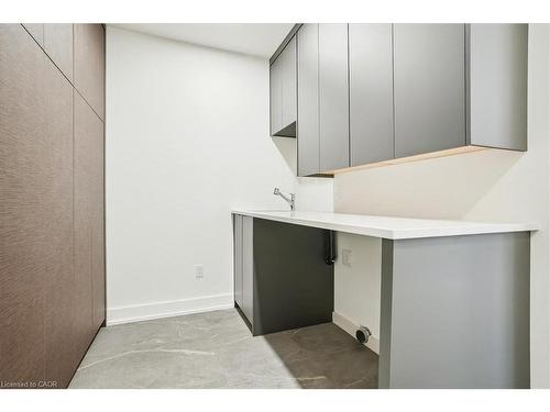 1613 G Lookout Street, Fonthill, ON - Indoor Photo Showing Other Room