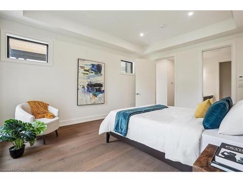 1613 G Lookout Street, Fonthill, ON - Indoor Photo Showing Bedroom