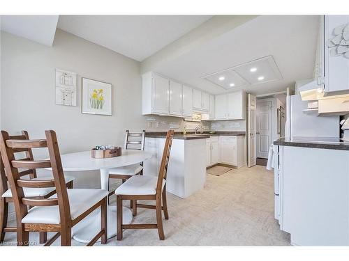 702-6 Willow Street, Waterloo, ON - Indoor