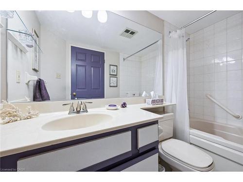 702-6 Willow Street, Waterloo, ON - Indoor Photo Showing Bathroom