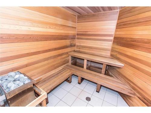 702-6 Willow Street, Waterloo, ON - Indoor Photo Showing Other Room