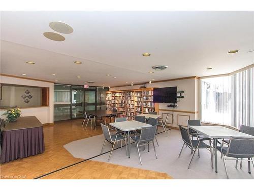 702-6 Willow Street, Waterloo, ON - Indoor