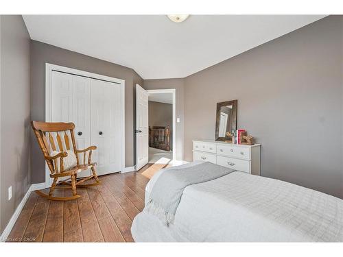 7 Hearthbridge Street, Kitchener, ON - Indoor Photo Showing Bedroom