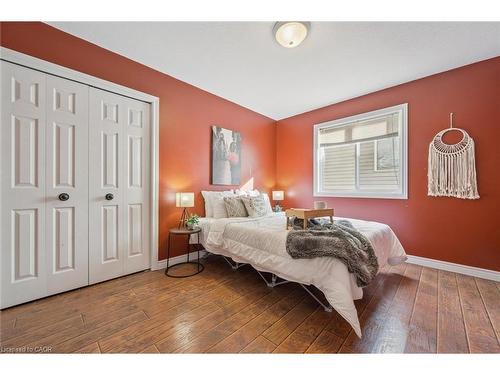 7 Hearthbridge Street, Kitchener, ON - Indoor Photo Showing Bedroom