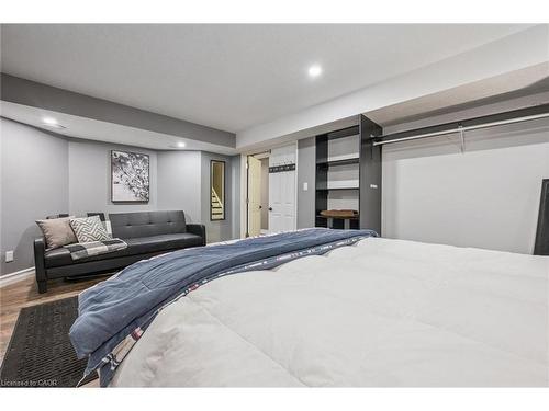 7 Hearthbridge Street, Kitchener, ON - Indoor Photo Showing Bedroom