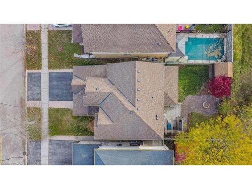 7 Hearthbridge Street, Kitchener, ON - Outdoor