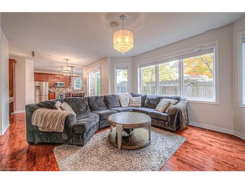 47 Dellgrove Circle, Cambridge, ON - Indoor Photo Showing Living Room