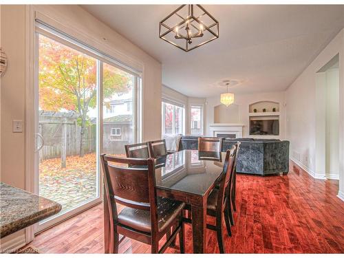 47 Dellgrove Circle, Cambridge, ON - Indoor Photo Showing Dining Room