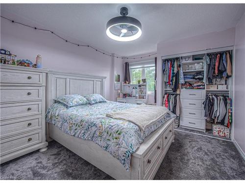 47 Dellgrove Circle, Cambridge, ON - Indoor Photo Showing Bedroom
