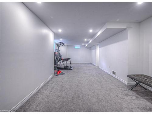 47 Dellgrove Circle, Cambridge, ON - Indoor Photo Showing Other Room