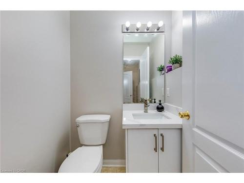 2218 Shadetree Avenue, Burlington, ON - Indoor Photo Showing Bathroom