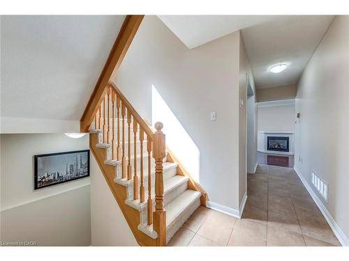 2218 Shadetree Avenue, Burlington, ON - Indoor Photo Showing Other Room