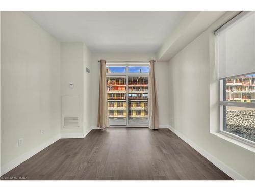 520-2486 Old Bronte Road, Oakville, ON - Indoor Photo Showing Other Room