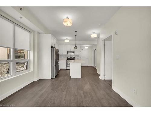 520-2486 Old Bronte Road, Oakville, ON - Indoor Photo Showing Kitchen