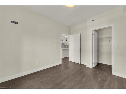 520-2486 Old Bronte Road, Oakville, ON - Indoor Photo Showing Other Room