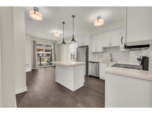 520-2486 Old Bronte Road, Oakville, ON - Indoor Photo Showing Kitchen With Stainless Steel Kitchen With Upgraded Kitchen