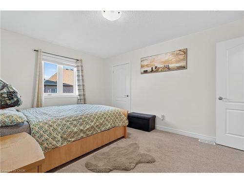 411 Linden Drive, Cambridge, ON - Indoor Photo Showing Bedroom