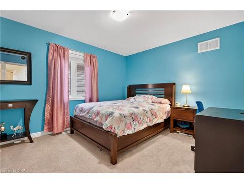 411 Linden Drive, Cambridge, ON - Indoor Photo Showing Bedroom