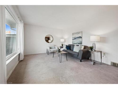 532 Victoria Street S, Kitchener, ON - Indoor