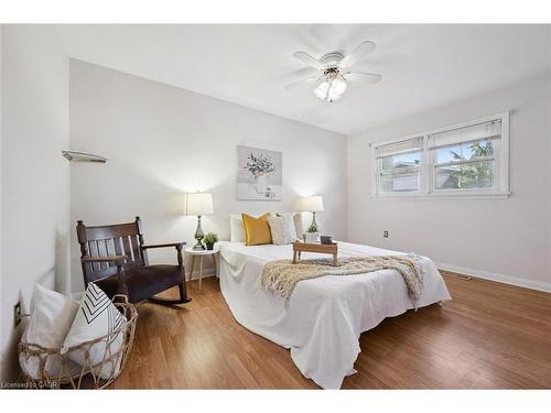 532 Victoria Street S, Kitchener, ON - Indoor Photo Showing Bedroom