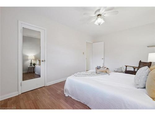 532 Victoria Street S, Kitchener, ON - Indoor Photo Showing Bedroom