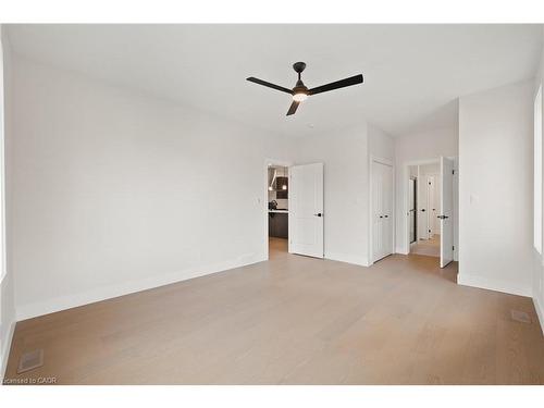 201-12 Washington Street, Norwich, ON - Indoor Photo Showing Other Room