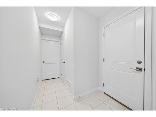 100-30 Times Square Boulevard, Stoney Creek, ON - Indoor Photo Showing Other Room