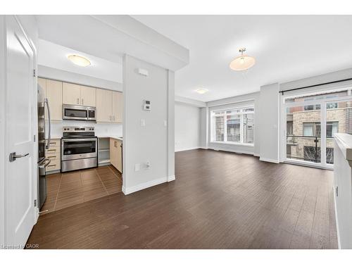 100-30 Times Square Boulevard, Stoney Creek, ON - Indoor Photo Showing Kitchen