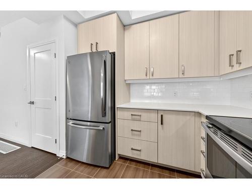 100-30 Times Square Boulevard, Stoney Creek, ON - Indoor Photo Showing Kitchen With Stainless Steel Kitchen