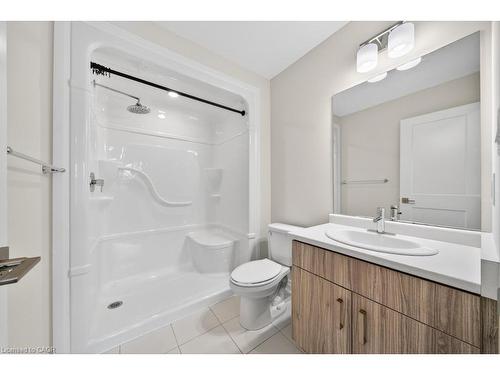 100-30 Times Square Boulevard, Stoney Creek, ON - Indoor Photo Showing Bathroom
