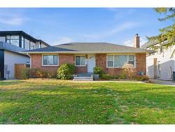 1523 Constance Drive  Oakville, ON L6J 2T8