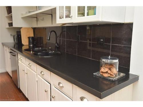 61 Burlington Street W, Hamilton, ON - Indoor Photo Showing Kitchen