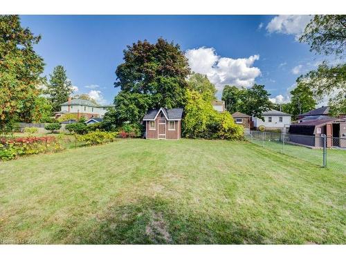 207 Hedley Street, Cambridge, ON - Outdoor